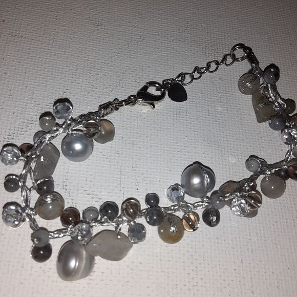 🍁faux pearl and glass bead bracelet - Picture 4 of 5